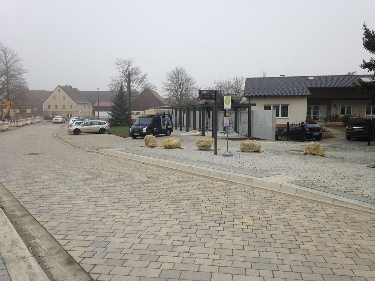 Neugestaltung des Dorfplatzes 
